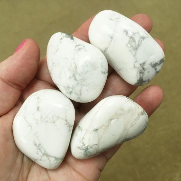 Howlite Tumbles