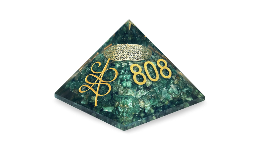 Green Aventurine crystal pyramid for success - Image 2